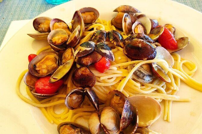 Naples Urban Culture Tour: Street Art, Wine and Culinary Tasting - Who Should Consider This Tour?