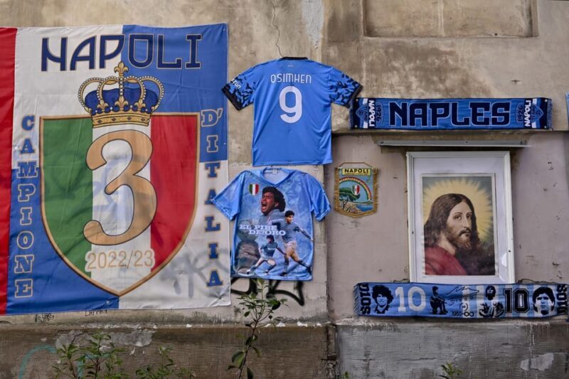 Naples: Walk in the Footsteps of Diego Maradona with a Local - Key Points