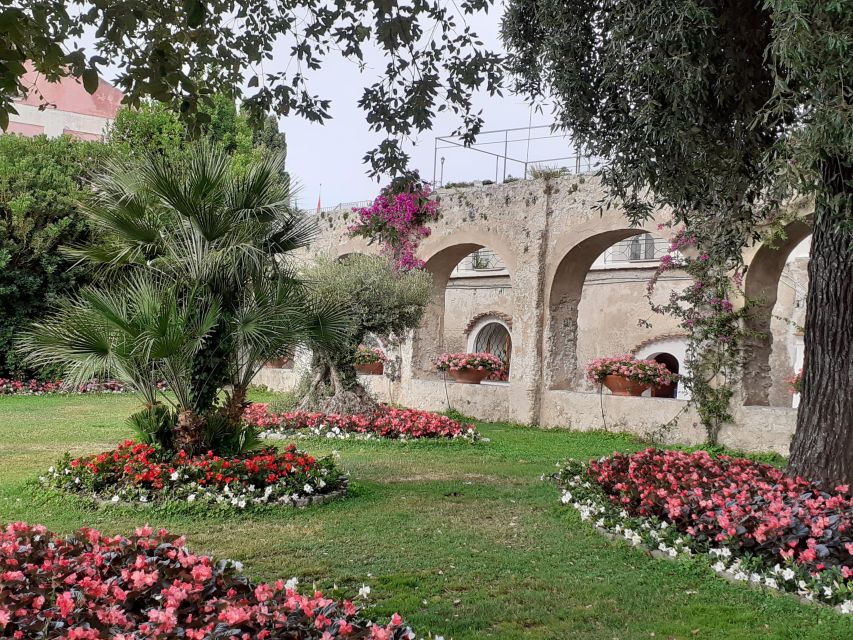 Napoli: Transfer From Naples to Ravello via Pompeii - Key Points