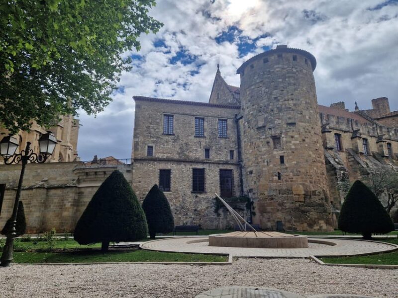 Narbonne: Visit the Archbishops Palace and Cathedral - Discovering the Architectural Highlights