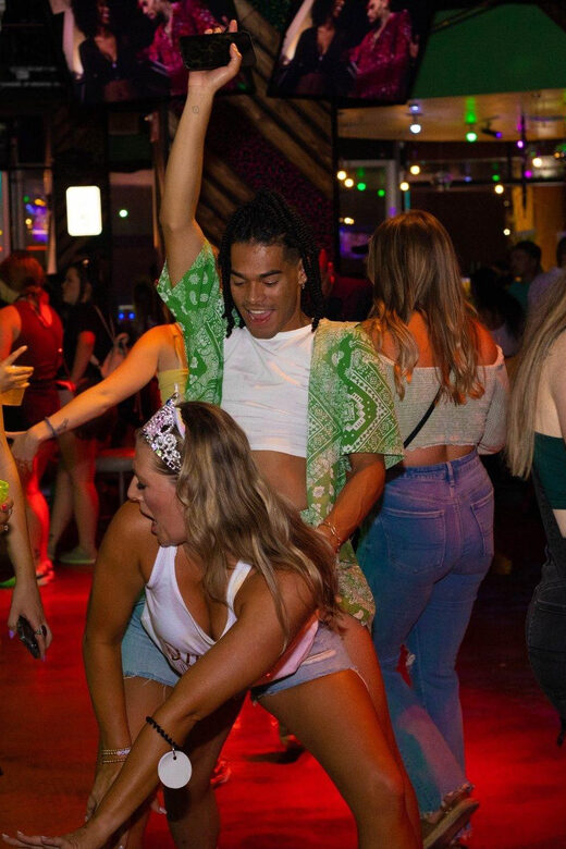 Nashville Bar Crawl: Guided Pub Crawl with Drinks Discounts - Analyzing the Cost and Value