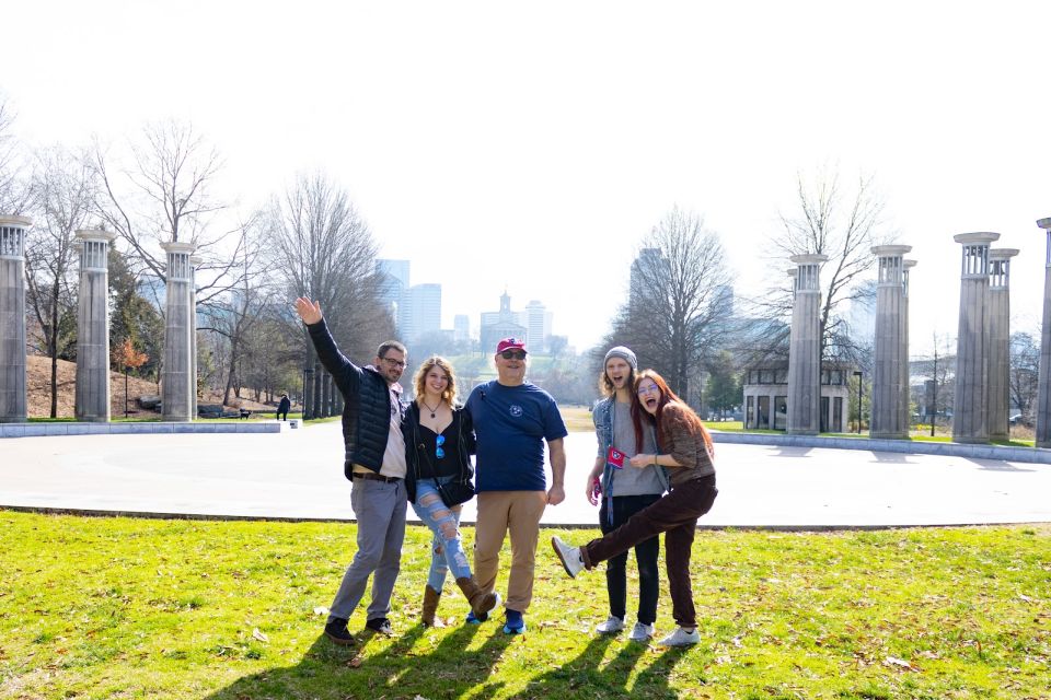 Nashville: Guided City Van Tour - Music Row