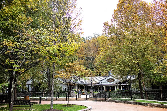 Nashville to Jack Daniels Distillery Bus Tour & Whiskey Tastings - Customer Recommendations & Tips