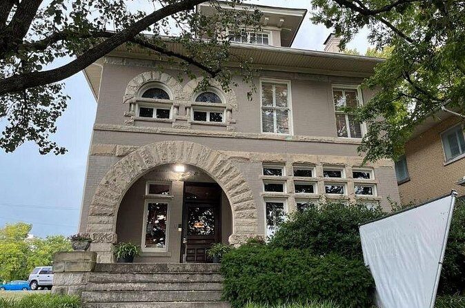 Nashville Walking Tour of Music Row with Former Music Biz Pro - The Sum Up: Who Should Book This Tour?