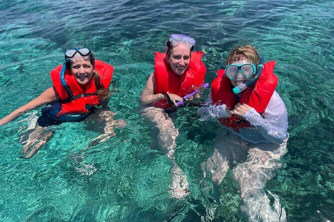 Nassau: 3 islands Pigs,Turtles,Snorkel & Beach Club with lunch - Frequently Asked Questions