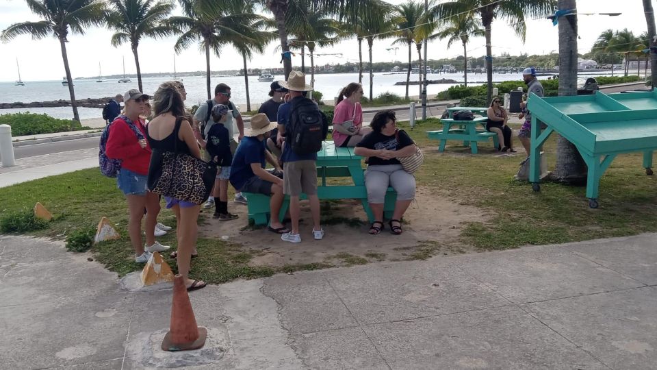 Nassau City Tour: Discover the Charms of Old Charles Towne - Climbing the Queens Staircase