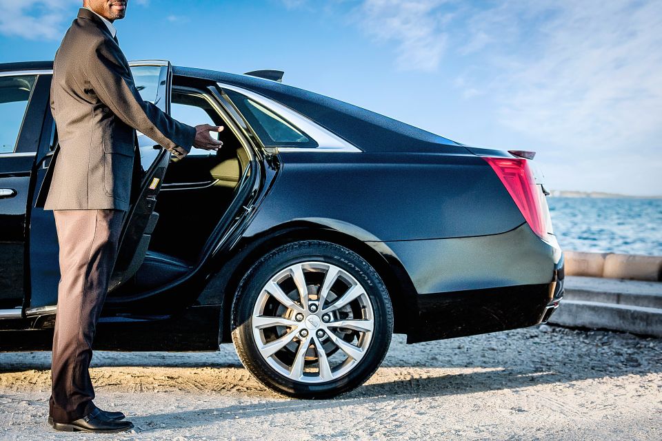 Nassau: One-Way Private Airport to Hotel Transfer Service - Vehicle Selection
