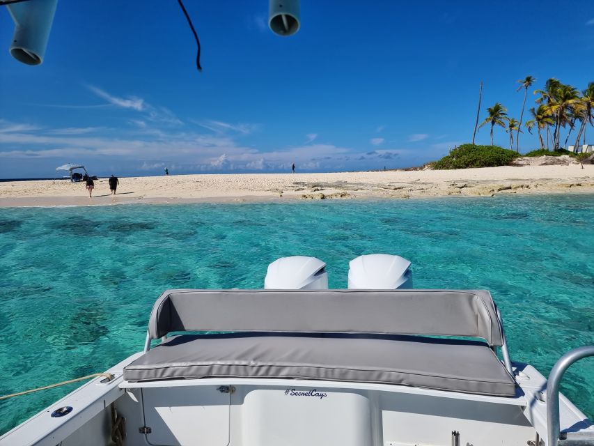 Nassau: Rose Island Snorkel, Turtles & Beach Speedboat Tour - Visiting the Islands