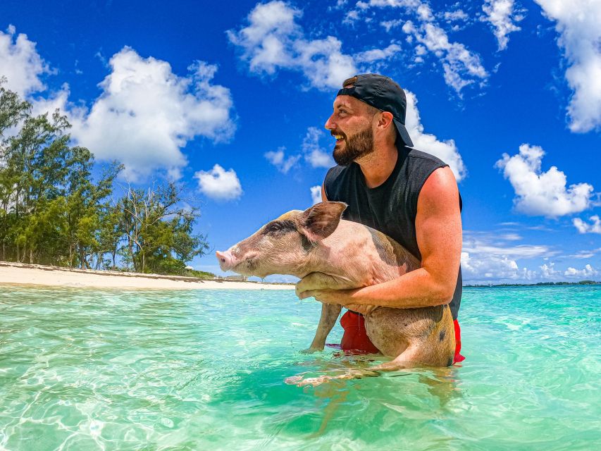 Nassau: Sun Cay and Swimming Pigs Boat Trip With Lunch - Bahamian Lunch