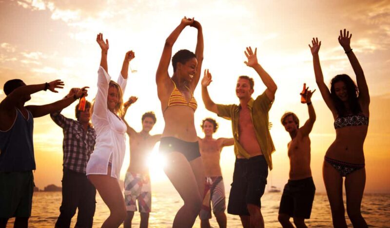 Nassau: Sunset Dinner Cruise - Key Points