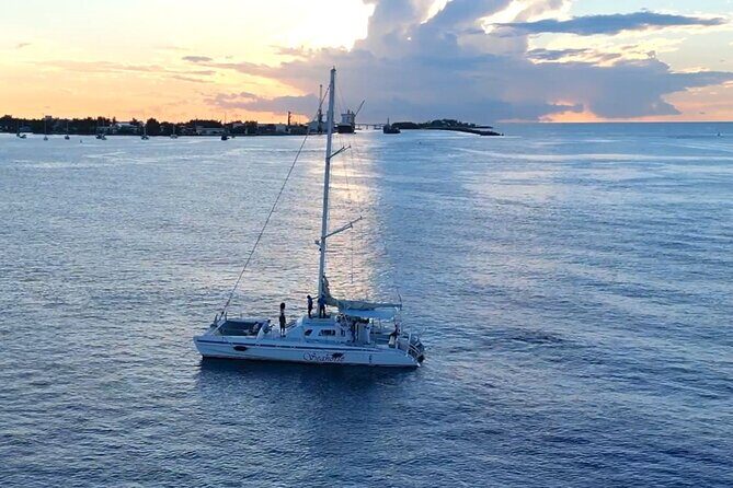 Nassau Sunset Dinner Cruise - Key Points