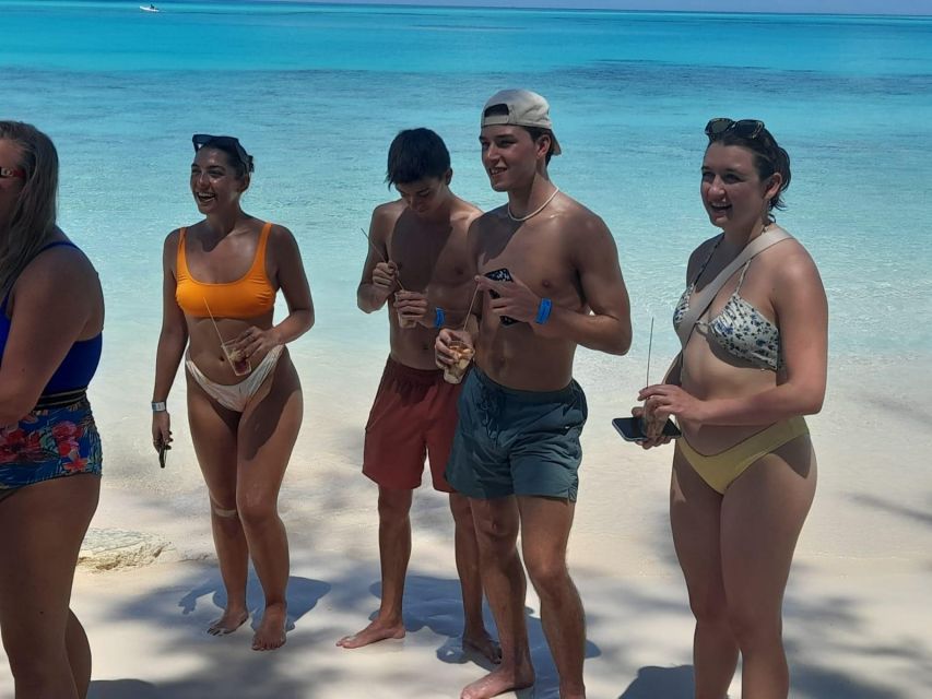 Nassau: Swimming Pigs Private Boat Tour - Up to 7 Persons - Sights and Activities