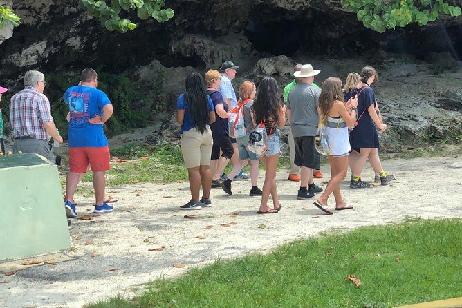 Nassau Transportation - Why Choose Private Transfers in Nassau?