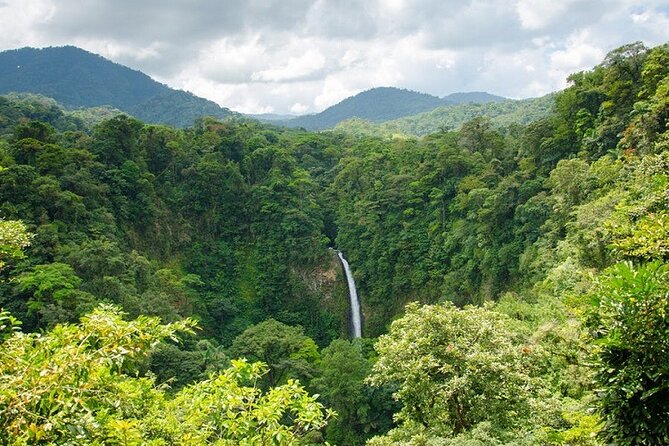 Natwell Pack (Volcano Hike + Fortuna Waterfall) - Itinerary Details