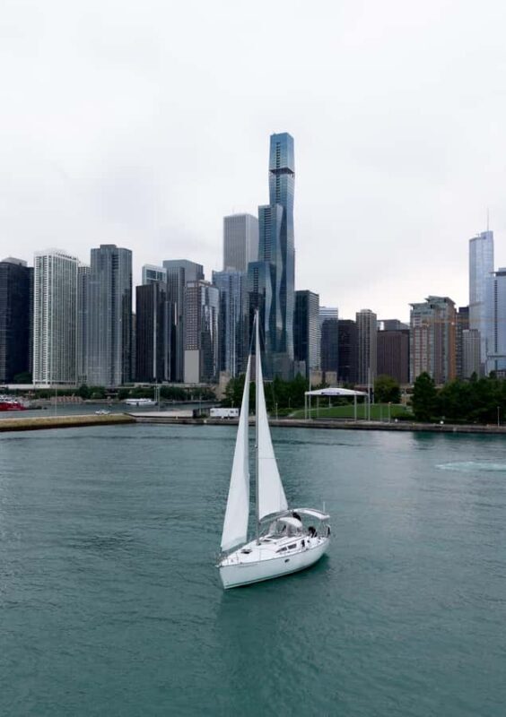 Navy Pier Chicago: Private Sailboat Charter with Captain - Key Points