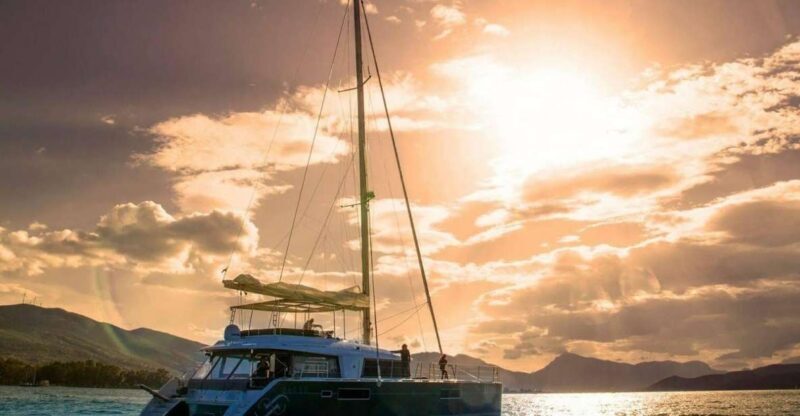 Naxos: Catamaran Cruise with Lunch & Drinks - Setting Sail from Naxos Port