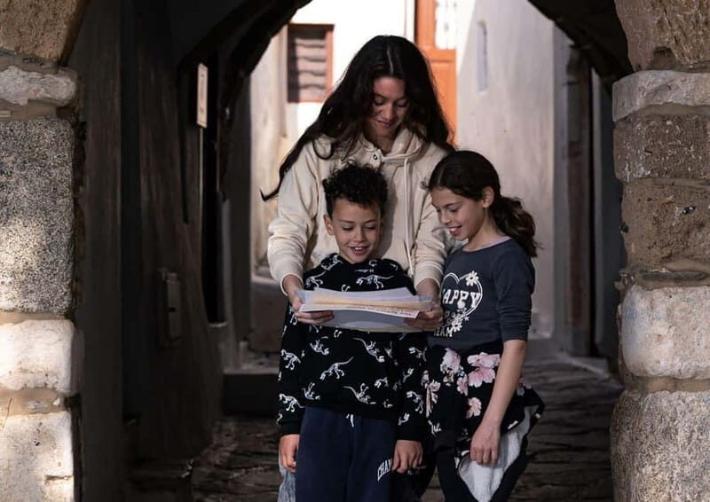Naxos: Family-Friendly Treasure Hunt in Naxos Town - Practical Tips for Participants