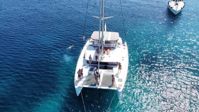 Naxos: Naxos Catamaran Sailing Cruise With Lunch and Drinks - Tips for Travelers