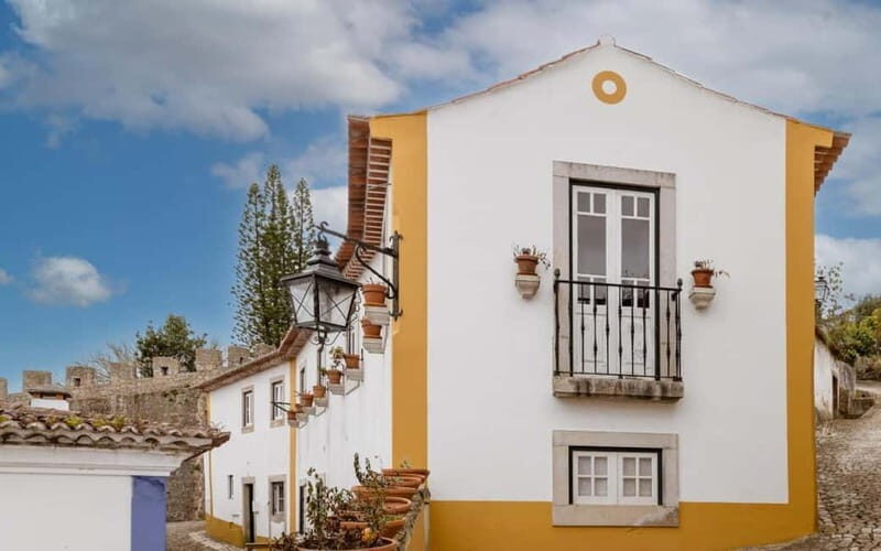 Nazaré, Alcobaça and Óbidos on a Luxury Mercedes - Why This Tour Stands Out