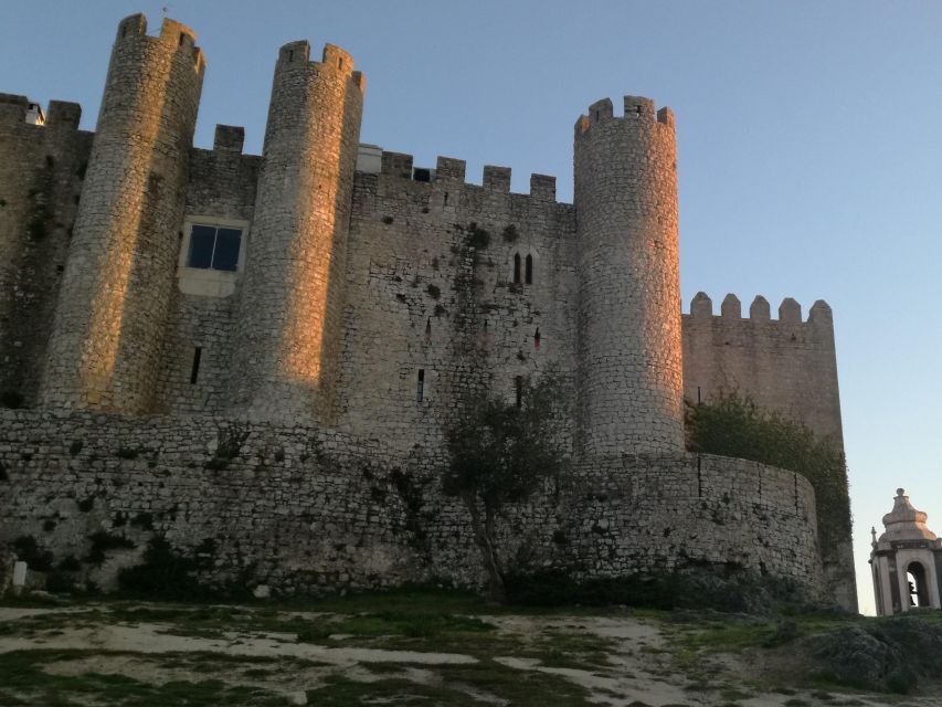 Nazaré Waves and Medieval Village of Óbidos Private Tour - Tour Itinerary