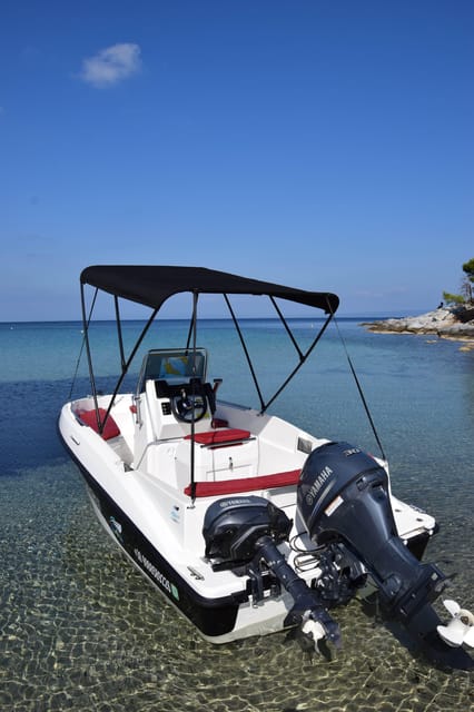 Nea Fokea: Boat Renal without License - Practical Details and Booking
