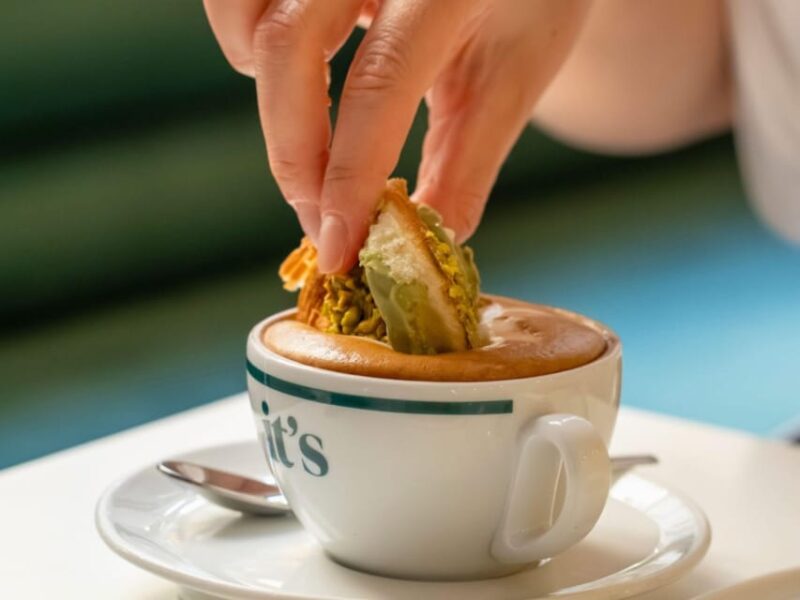 Neapolitan Coffee Tasting Experience With Pastries - Discovering Traditional Extraction Methods