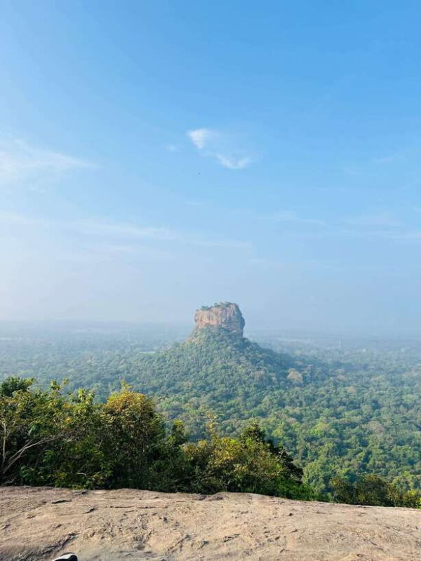 Negombo/Colombo: 10-Day Private Sri Lanka Tour with Hotel - FAQs