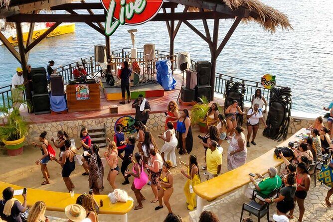 Negril Seven Mile Beach & Ricks Cafe Combo Tour from Montego Bay - Key Points