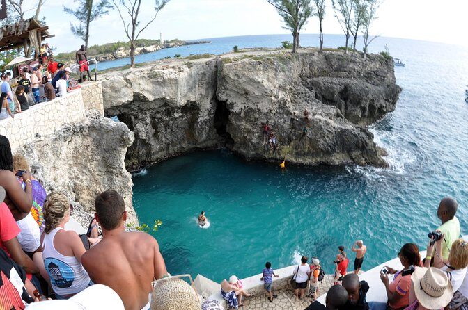 Negril Sunset Trip to Rick's Cafe from Montego Bay and Grand Palladium - What the Reviews Reveal
