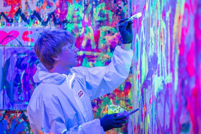 Neon Light Paint Therapy Session in LA - What is the Neon Light Paint Therapy Session?