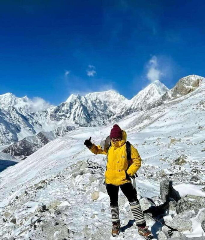 Nepal : 15 Days Manaslu Circuit Trek - Transportation & Group Size