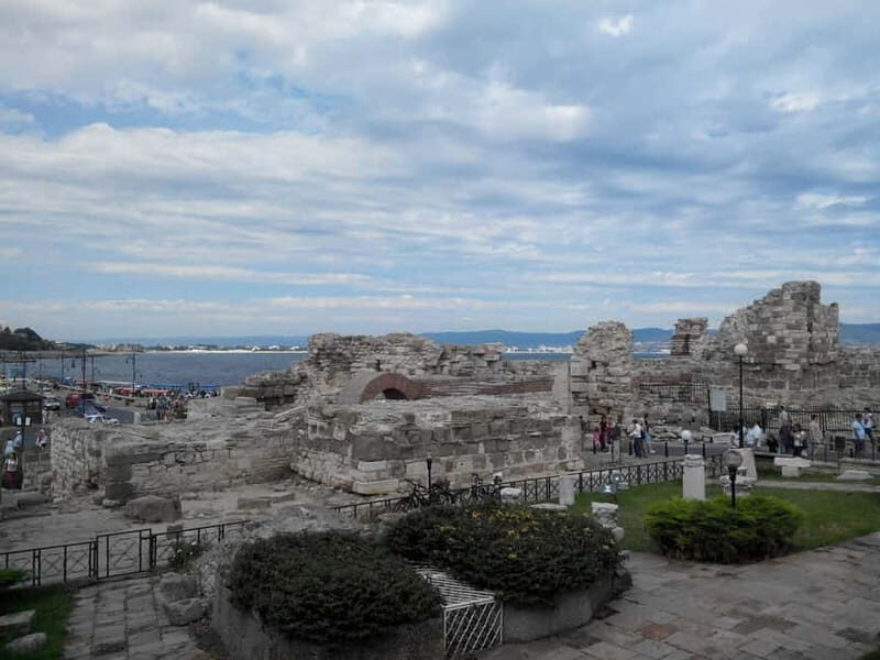 Nessebar: 4-Hour Boat Tour incl. Fishing, Lunch & Drinks - Key Points