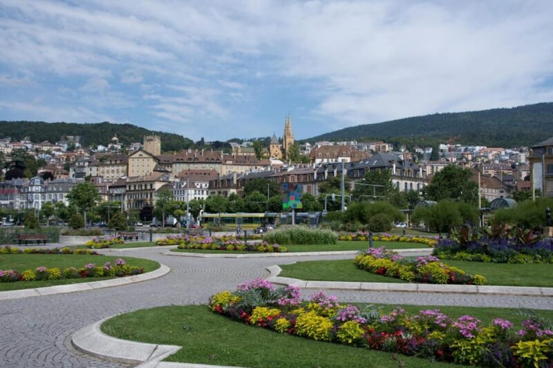 Neuchâtel: Express Walk With a Local in 60 Minutes - Preparing for the Express Walk