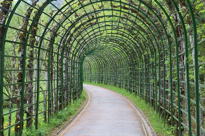 Neuschwanstein Castle and Linderhof Palace Day Trip From Munich - Tips for Visitors