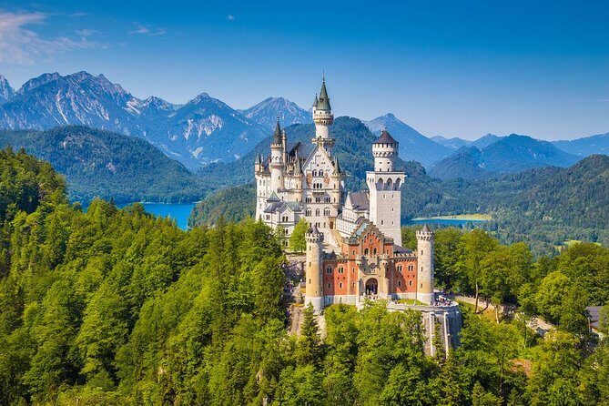 Neuschwanstein Castle, Ettal Abbey and Oberammergau Private Tour from Munich - An Introduction to Bavaria’s Highlights in One Day