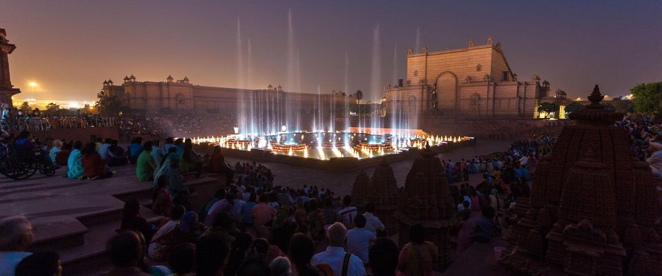 New Delhi: Akshardham Exhibition, Light and Water Show Tour - Nearby Attractions to Explore