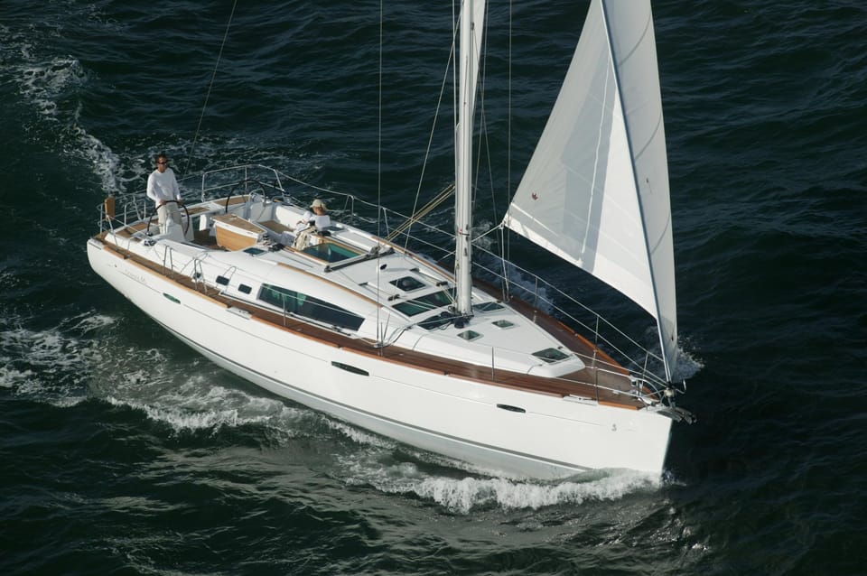 New Forest: Sail with Lunch or Dinner from Lymington - Who Will Appreciate This Experience?  