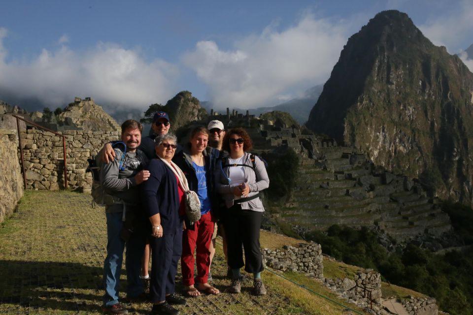 NEW *Machupicchu Entrance Ticket, Bus & Expert Guide - Inclusions and Assistance