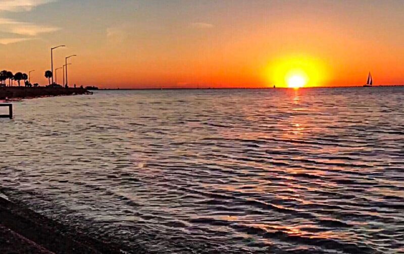 New Orleans: 2-Hour 15-Minute City and Cemetery Tour by Bus - FAQ