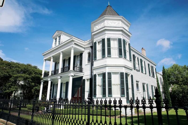 New Orleans: 2hr Homes of the Rich & Famous Garden District - Key Points