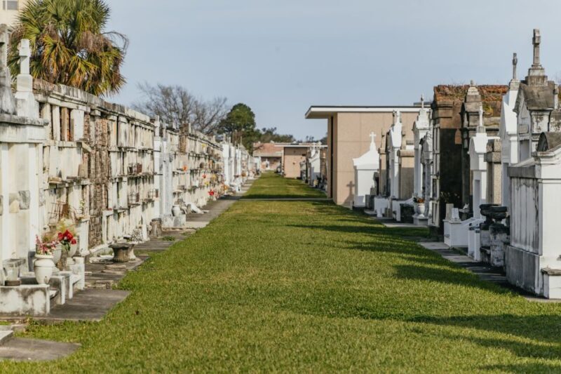 New Orleans: City & Cemetery Tour + Garden District Stroll - Frequently Asked Questions