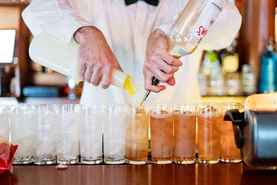 New Orleans: Combo Cocktail and Food History Tour - History of Iconic New Orleans Cocktails