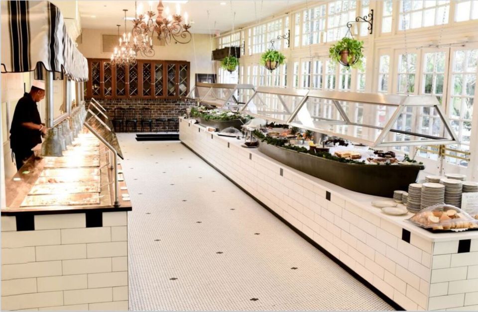 New Orleans: Court of Two Sisters Jazz Brunch Buffet - New Orleans Jazz Music