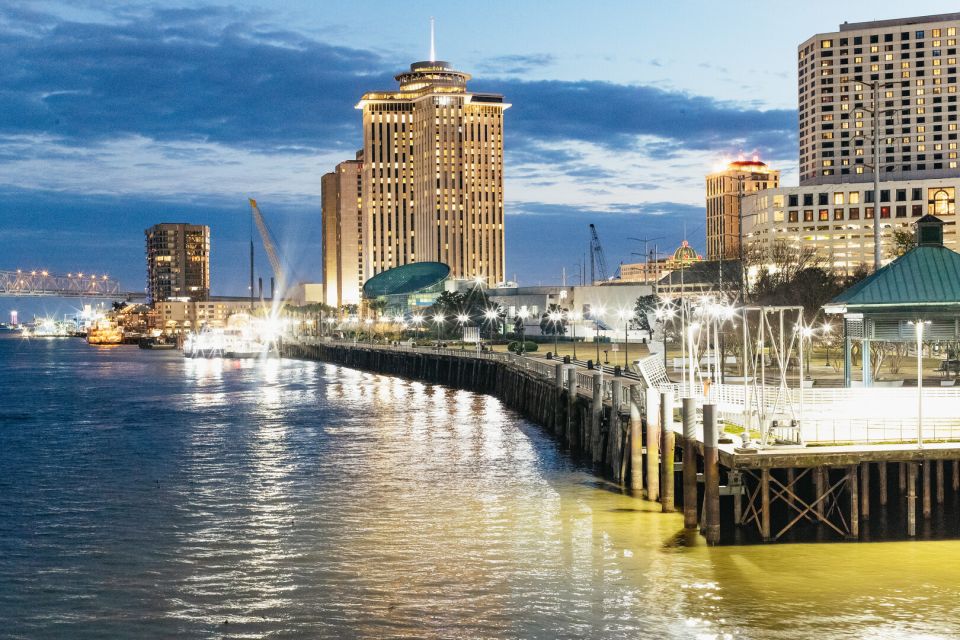 New Orleans: Evening Jazz Cruise on the Steamboat Natchez - Live Jazz Music by Dukes of Dixieland