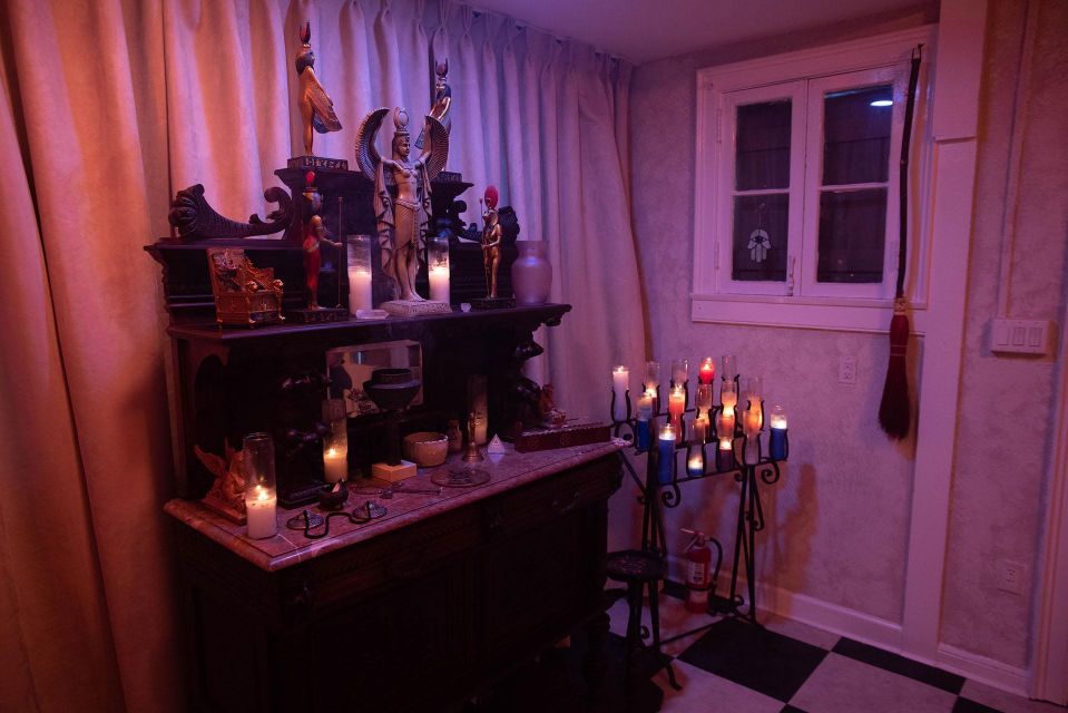 New Orleans: French Quarter, Witches, Voodoo, & Ghost Tour - Discovering the LaLaurie Mansion