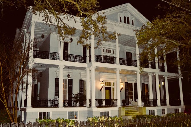 New Orleans Garden District and Lafayette Cemetery Tour - Accessibility Details