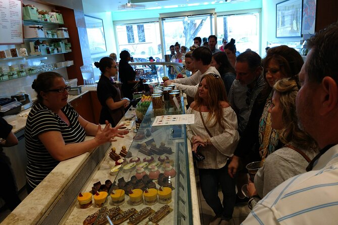 New Orleans Garden District Food & History Tour With Local Guide - Taste Cajun and Creole Cuisine