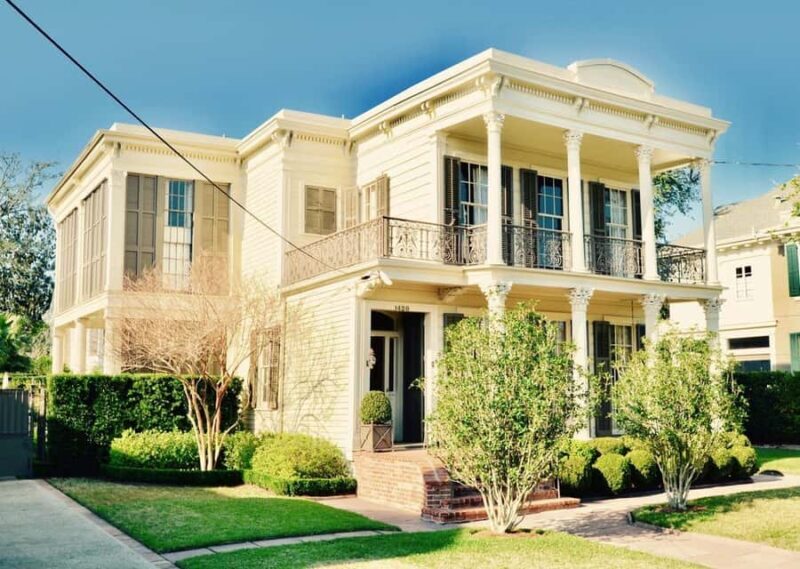 New Orleans: Garden District & Lafayette Cemetery gates Tour - What You Can Expect on This Tour