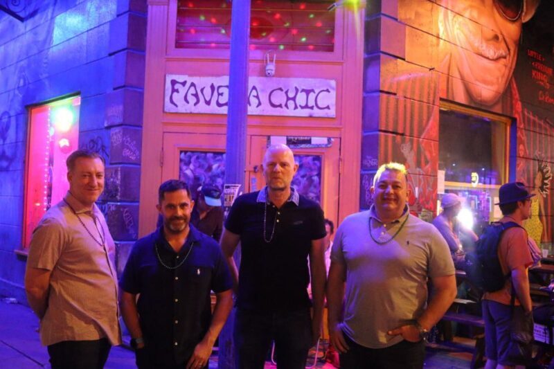 New Orleans: Ghost and Haunted Pub Crawl Tour with Free Shot - Key Points