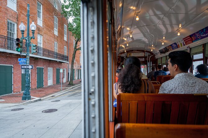 New Orleans Highlights of the Garden District Walking Tour - Guide and Amenities Inclusions
